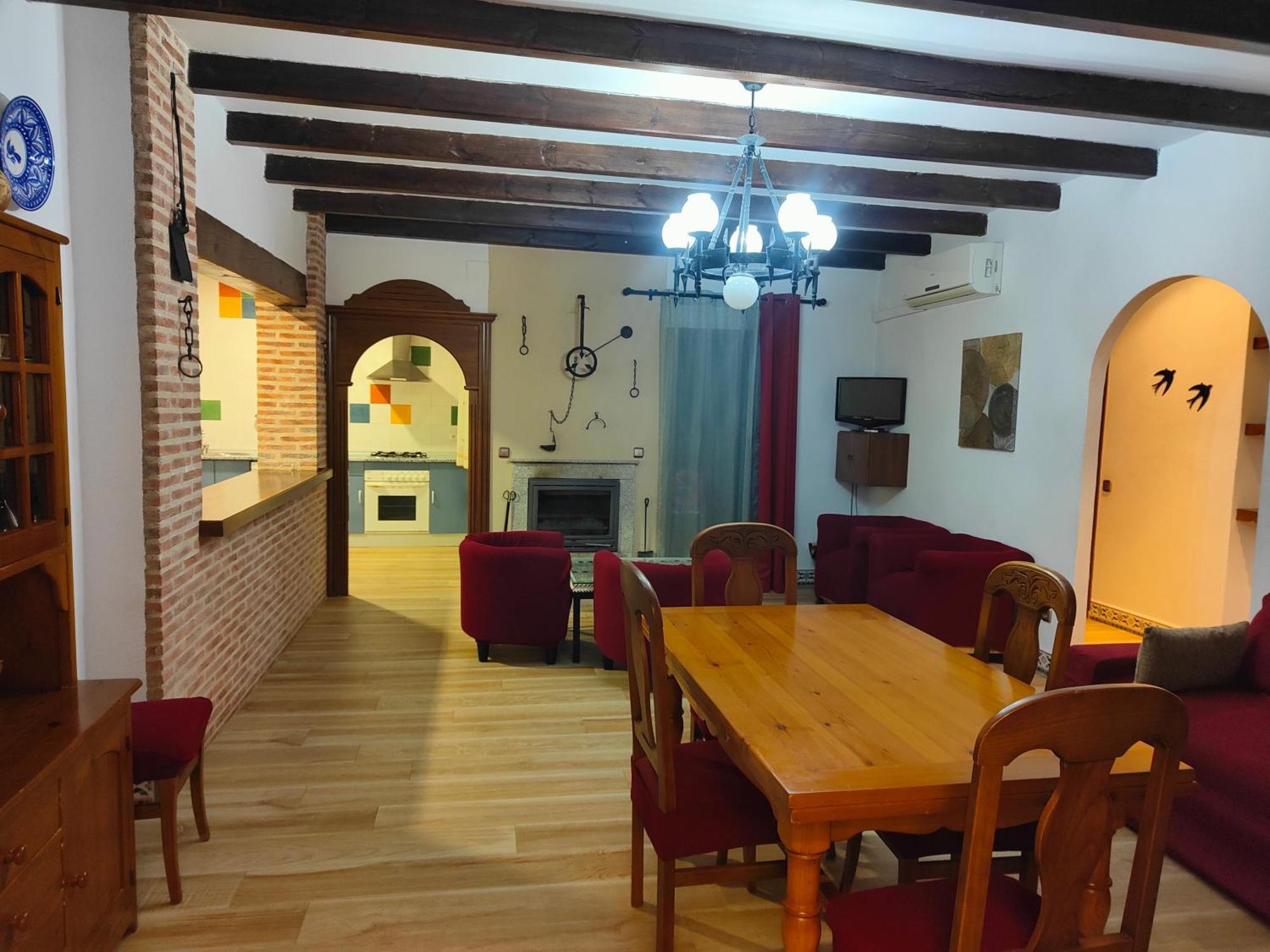 El Hogar De Ardwina Guest House Alía Екстериор снимка